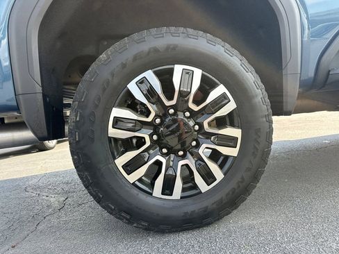Used 2024 GMC Sierra 2500 Denali Ultimate AWD/4WD image 18