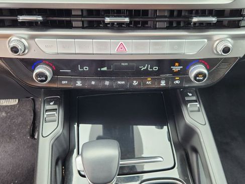 Used 2025 Kia Telluride S FWD image 18