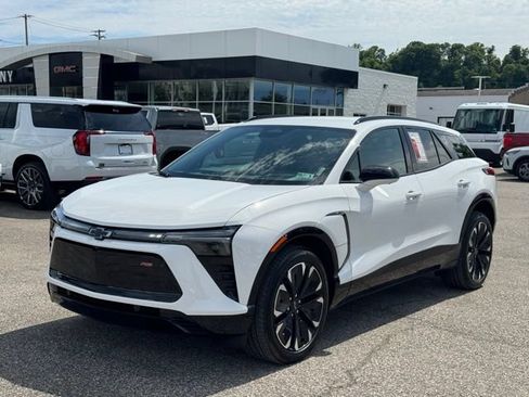 Used 2024 Chevrolet Blazer EV RS AWD/4WD image 2