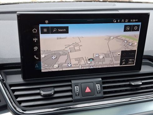 Certified 2025 Audi Q5 2.0T Premium Plus w/ Premium Plus Package image 18