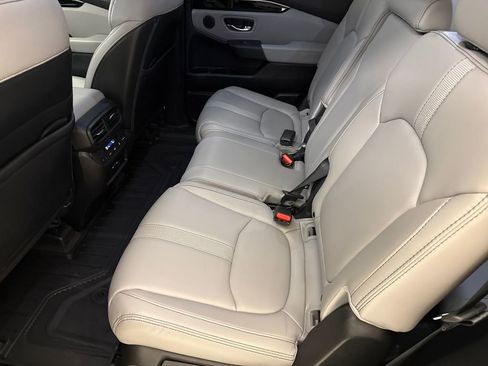 Certified 2025 Honda Pilot EX-L image 17