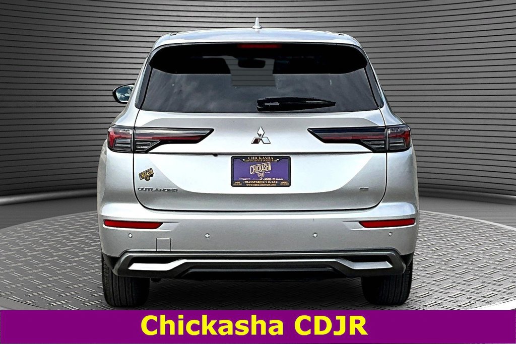 Used 2025 Mitsubishi Outlander SE AWD/4WD image 5