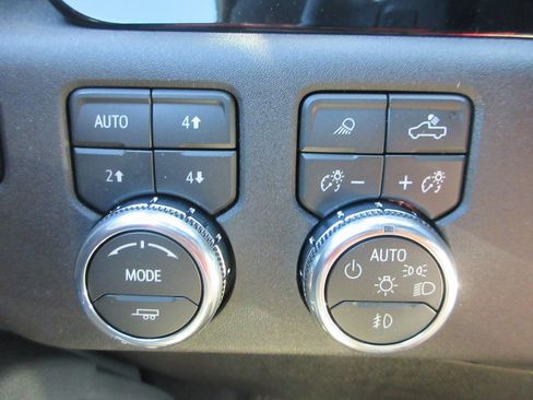 New 2026 GMC Sierra 1500 Elevation w/ Elevation Premium Package AWD/4WD image 17