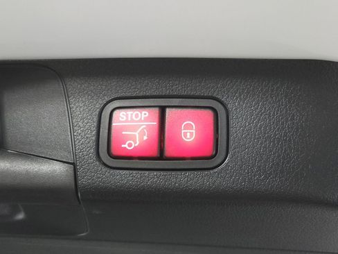 Certified 2026 Mercedes-Benz GLB 250 4MATIC image 30