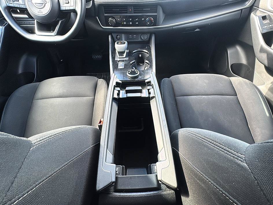 Certified 2024 Nissan Rogue S AWD/4WD image 32