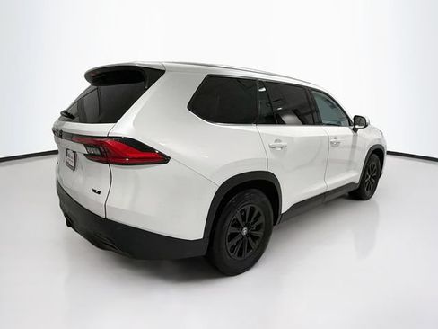 Certified 2024 Toyota Grand Highlander AWD image 6