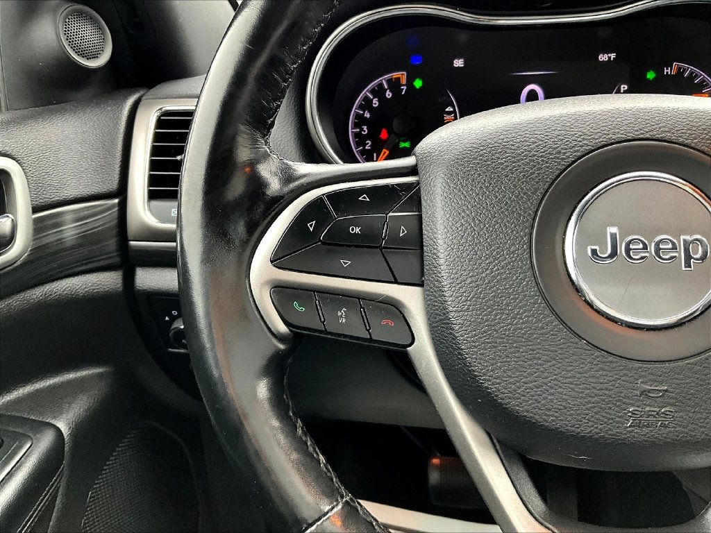 Used 2020 Jeep Grand Cherokee Altitude AWD/4WD image 12