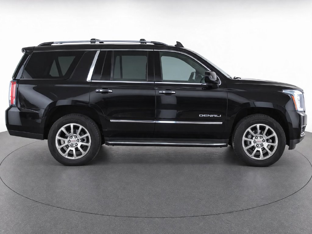 Used 2018 GMC Yukon Denali w/ Open Road Package AWD/4WD image 10