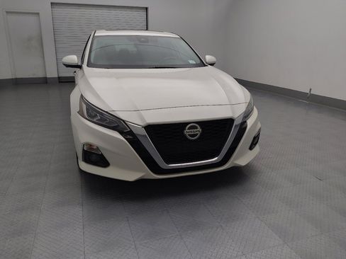Used 2020 Nissan Altima 2.5 Platinum image 14
