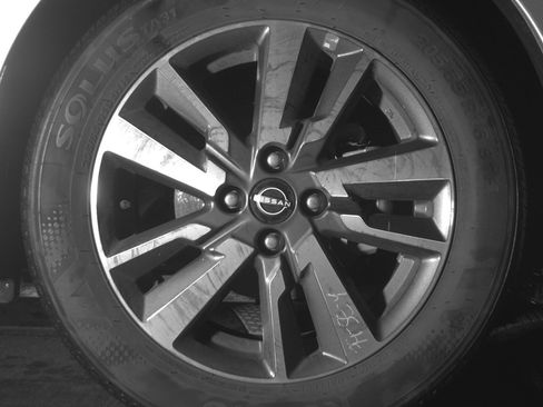 Used 2025 Nissan Versa SV FWD image 13