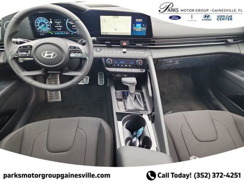 New 2025 Hyundai Elantra SEL w/ Cargo Package FWD image 12