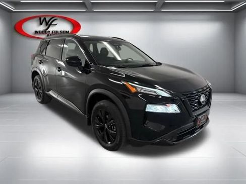Used 2023 Nissan Rogue SV w/ SV Premium B Package AWD/4WD image 3