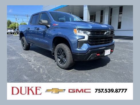 Used 2024 Chevrolet Silverado 1500 LT Trail Boss w/ Convenience Package II AWD/4WD image 1