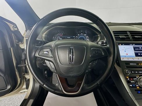 Used 2017 Lincoln MKZ Reserve image 12