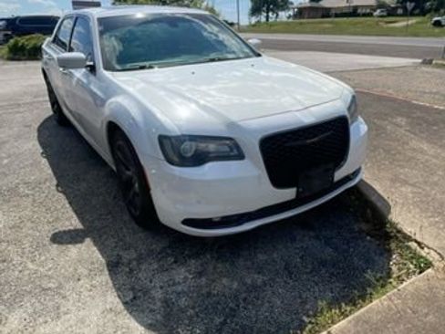 Used 2023 Chrysler 300 S RWD image 1