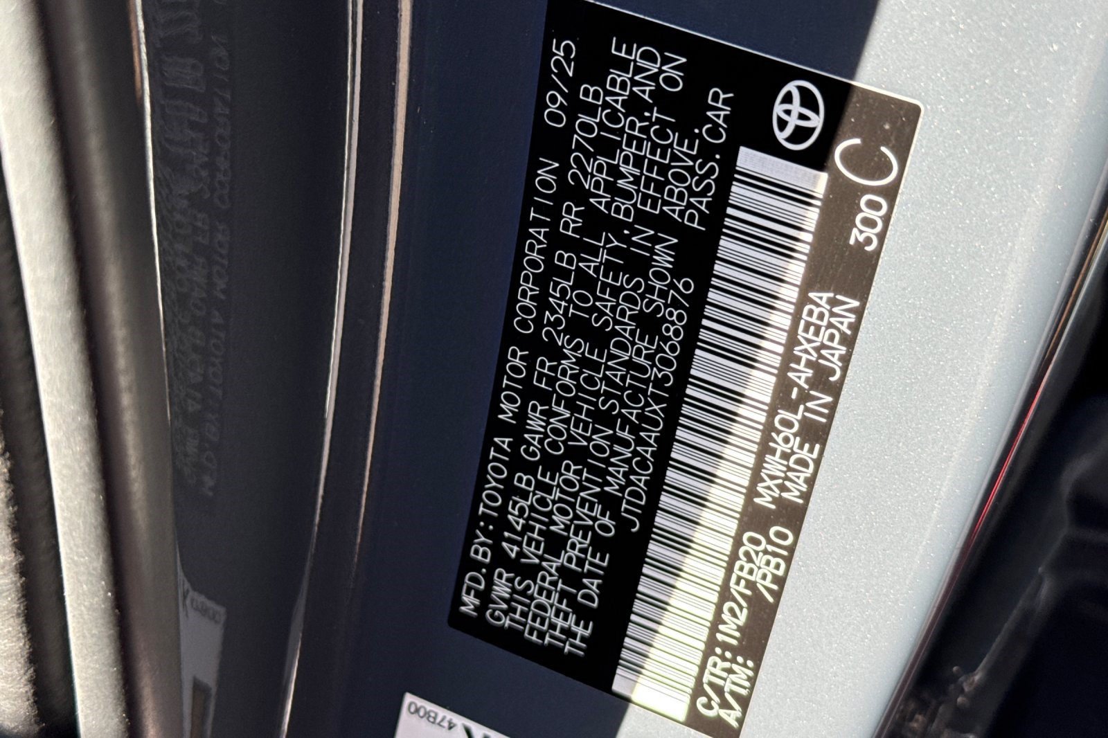 Used 2026 Toyota Prius LE FWD image 28