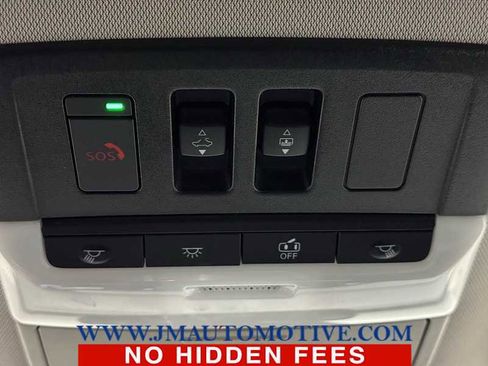 Used 2022 Nissan Pathfinder SL w/ SL Premium Package image 39