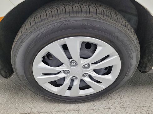 Used 2025 Kia Soul LX image 31