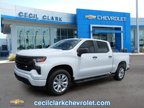 Used 2025 Chevrolet Silverado 1500 Custom RWD image 1