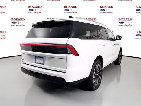 New 2025 Lincoln Navigator Black Label AWD/4WD image 7