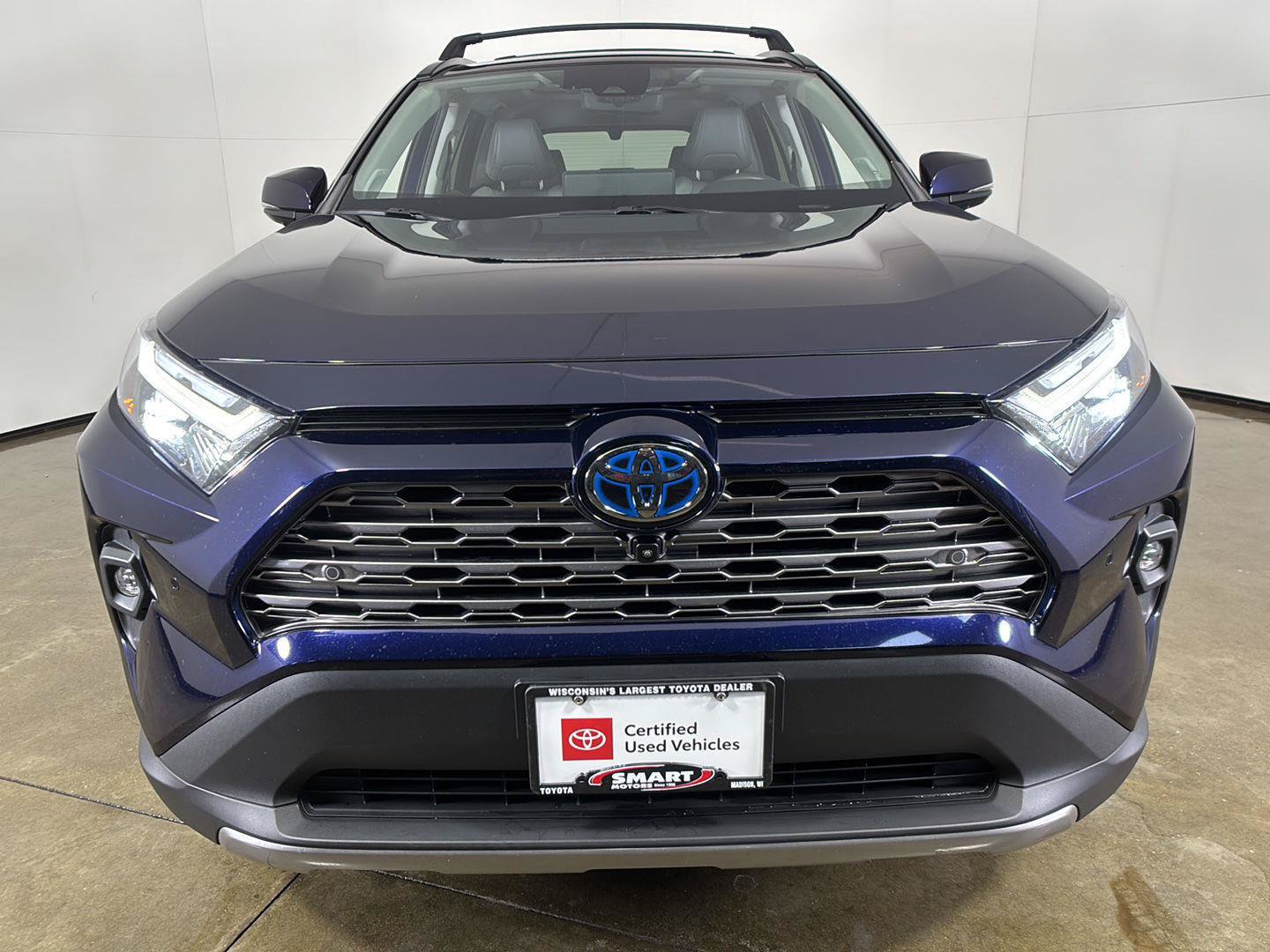 Used 2023 Toyota RAV4 Limited AWD/4WD image 7