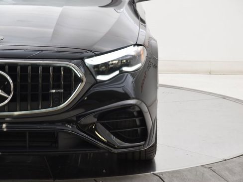 New 2026 Mercedes-Benz E 53 AMG e 4MATIC Sedan image 10