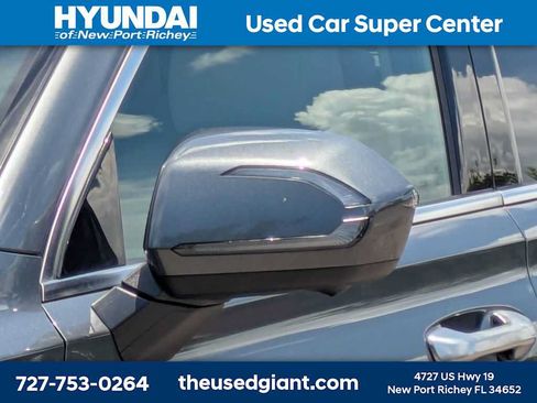 Used 2023 Hyundai Palisade Limited w/ Cargo Package FWD image 11