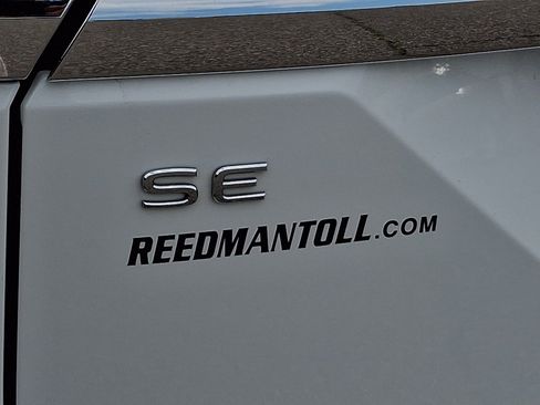 Used 2025 Volkswagen Atlas SE FWD image 31