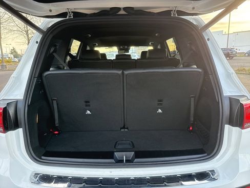 Used 2020 Mercedes-Benz GLB 250 GLB 250 w/ AMG Line image 19