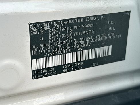 Used 2025 Toyota RAV4 XLE image 29