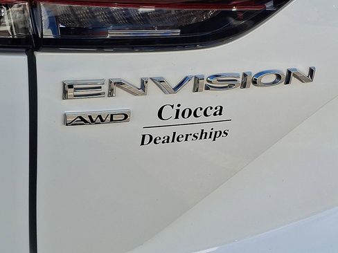 Used 2023 Buick Envision Essence image 30