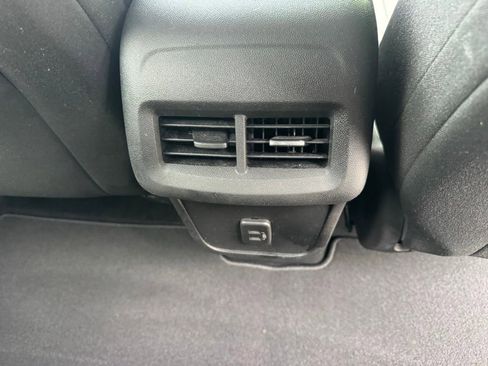 Certified 2019 Chevrolet Equinox LS w/ LS Convenience Package FWD image 9