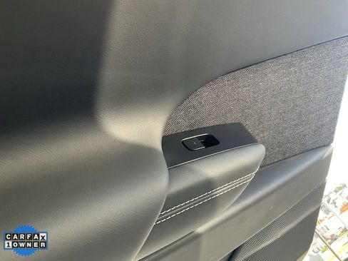 Used 2023 Tesla Model X image 50