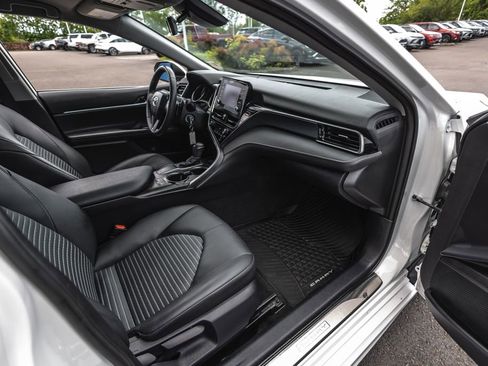 Used 2024 Toyota Camry SE FWD image 27