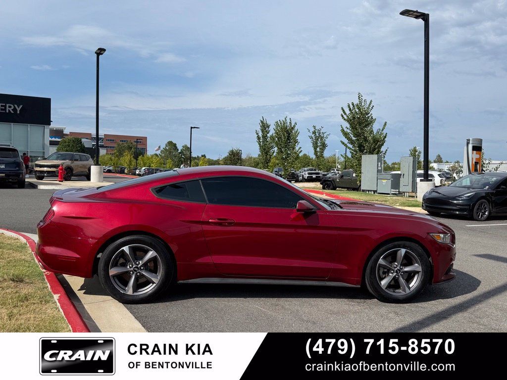 Used 2017 Ford Mustang Coupe RWD image 8