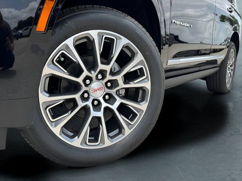 New 2026 GMC Yukon Denali w/ Sun & Power Step Package AWD/4WD image 2