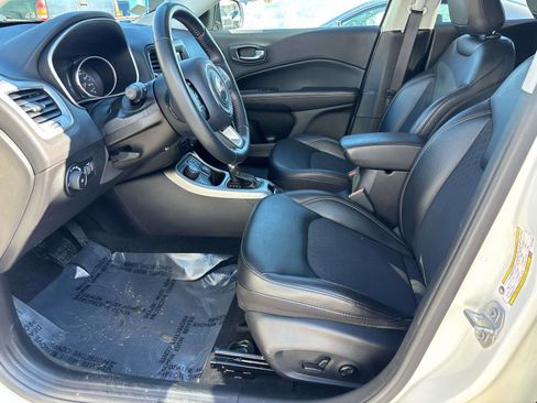 Certified 2019 Jeep Compass Latitude w/ Popular Equipment Group image 8