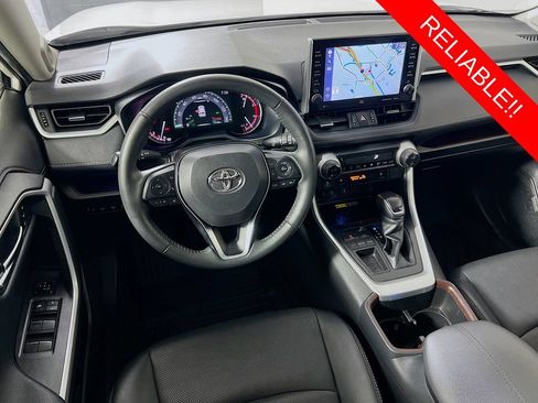 Used 2022 Toyota RAV4 Limited FWD image 22