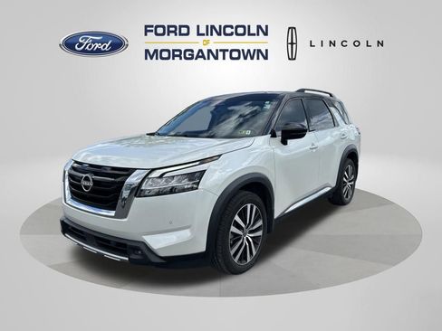 Used 2023 Nissan Pathfinder Platinum AWD/4WD image 2
