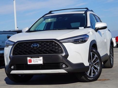 Certified 2024 Toyota Corolla Cross XLE w/ Convenience Package image 2