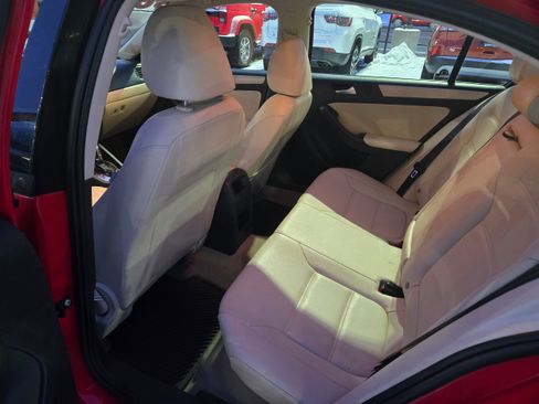 Used 2012 Volkswagen Jetta SE image 8