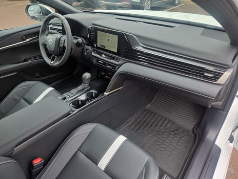 Certified 2025 Toyota Camry SE w/ Convenience Package FWD image 17