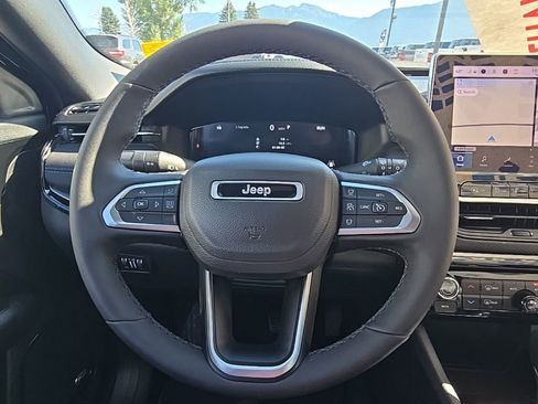 New 2025 Jeep Compass Limited w/ High Altitude Package image 10