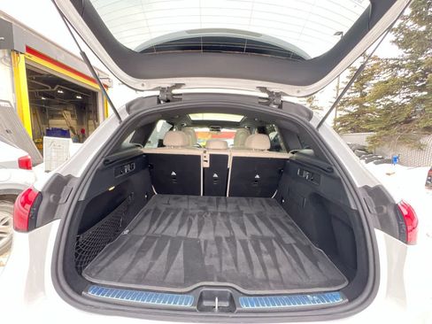 Used 2024 Mercedes-Benz GLC 300 4MATIC image 26