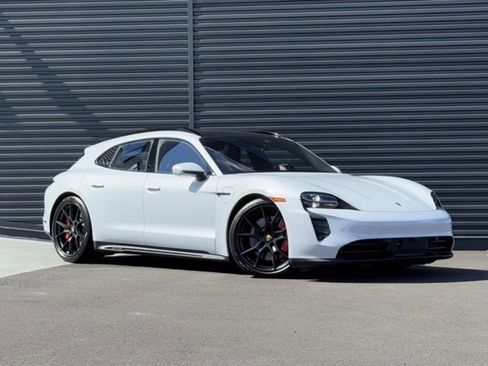 New 2024 Porsche Taycan GTS image 9