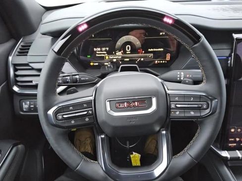 Used 2026 GMC Acadia AT4 w/ Super Cruise Package image 4