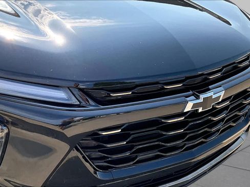 Used 2025 Chevrolet Trax ACTIV w/ Sunroof Package FWD image 29