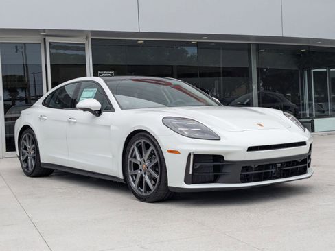 New 2025 Porsche Panamera 4 image 7