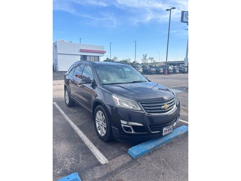 Used 2015 Chevrolet Traverse LT w/ Style and Technology Package image 2