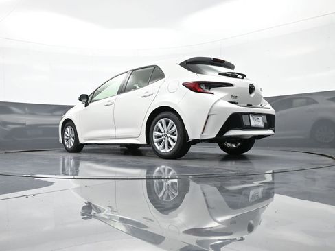 New 2025 Toyota Corolla SE image 31